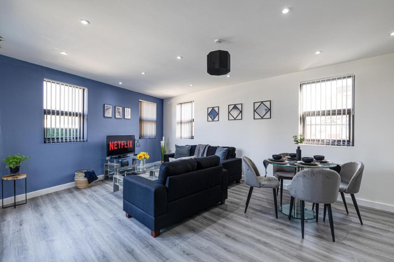 Top Floor Apartment With Private Balcony In Stockport Centre By Hass Haus Εξωτερικό φωτογραφία