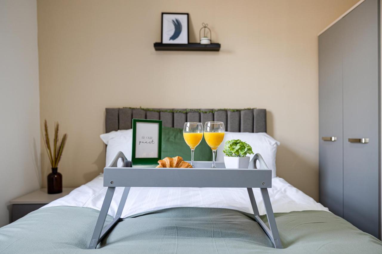 Top Floor Apartment With Private Balcony In Stockport Centre By Hass Haus Εξωτερικό φωτογραφία