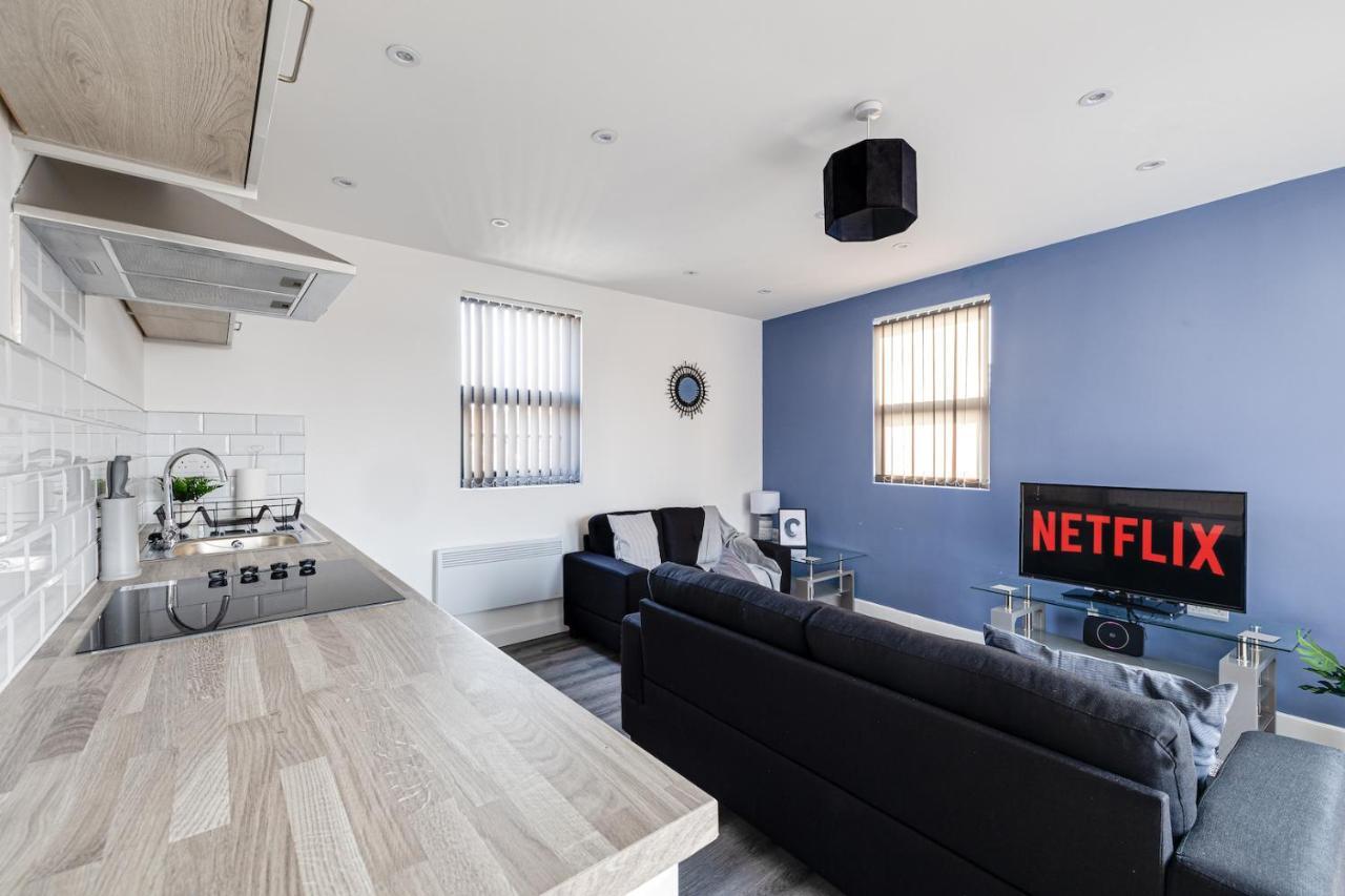 Top Floor Apartment With Private Balcony In Stockport Centre By Hass Haus Εξωτερικό φωτογραφία