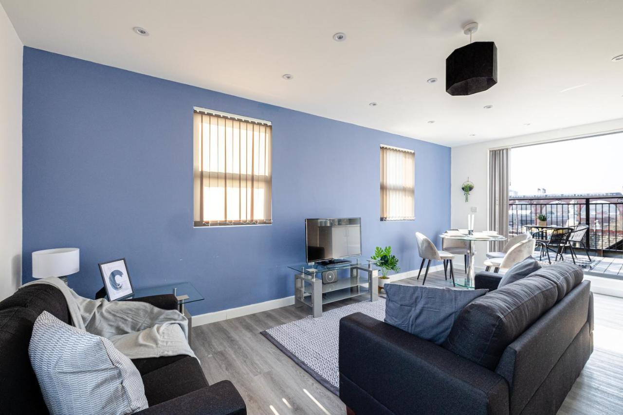 Top Floor Apartment With Private Balcony In Stockport Centre By Hass Haus Εξωτερικό φωτογραφία