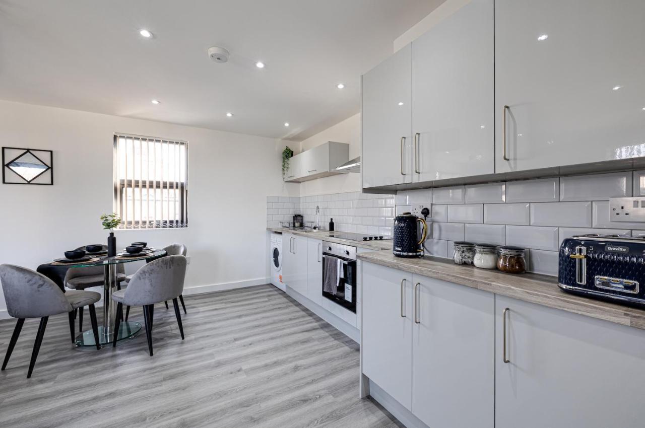 Top Floor Apartment With Private Balcony In Stockport Centre By Hass Haus Εξωτερικό φωτογραφία