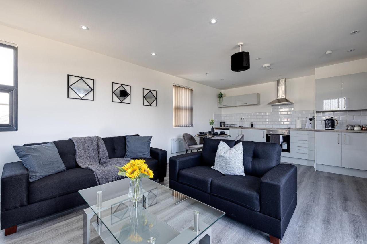 Top Floor Apartment With Private Balcony In Stockport Centre By Hass Haus Εξωτερικό φωτογραφία